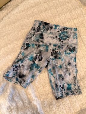 lululemon athletica Teal Black and White Patterned Athletic Shorts